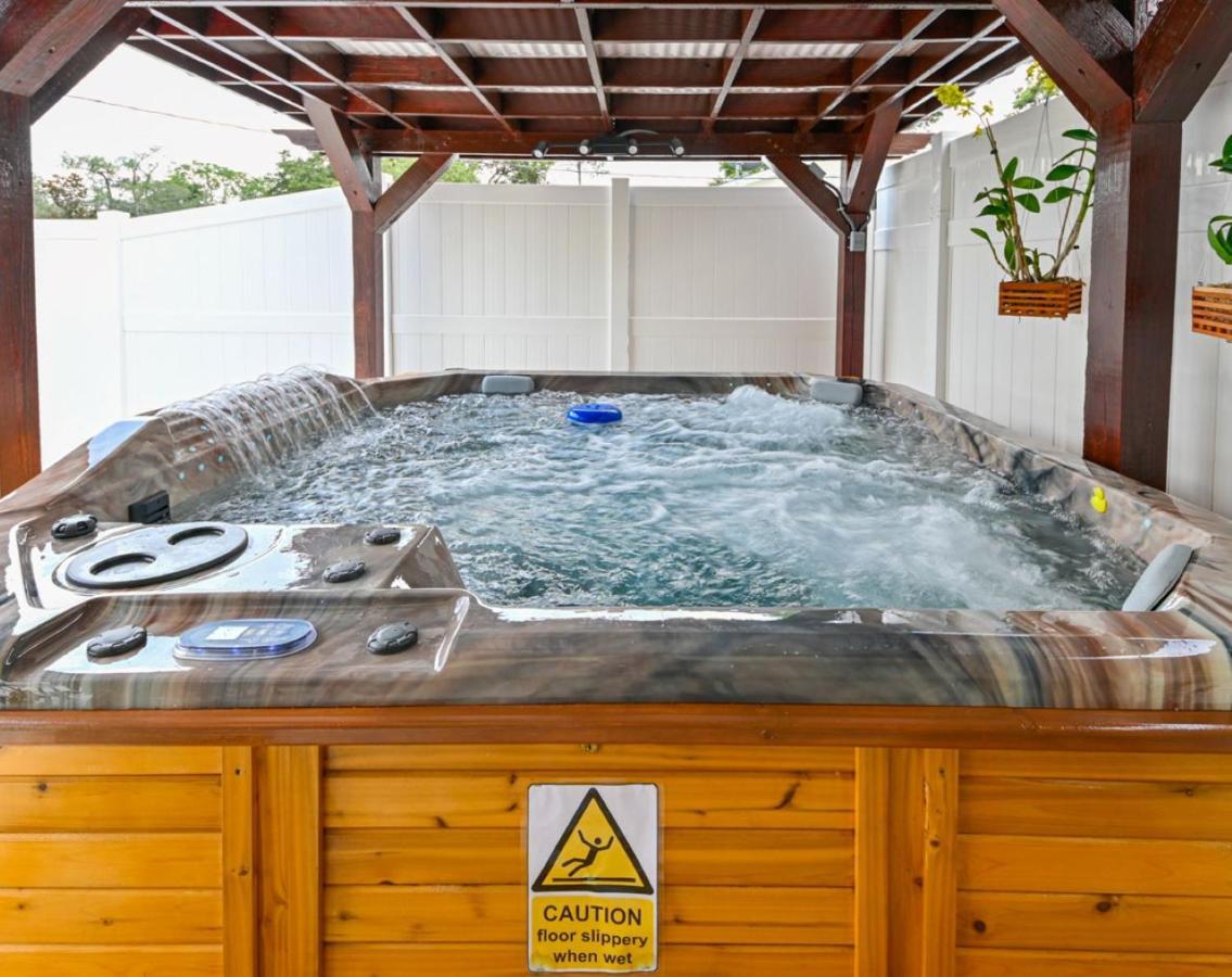 Paradise In Brandon With Luxurious 6 Person Spa Εξωτερικό φωτογραφία